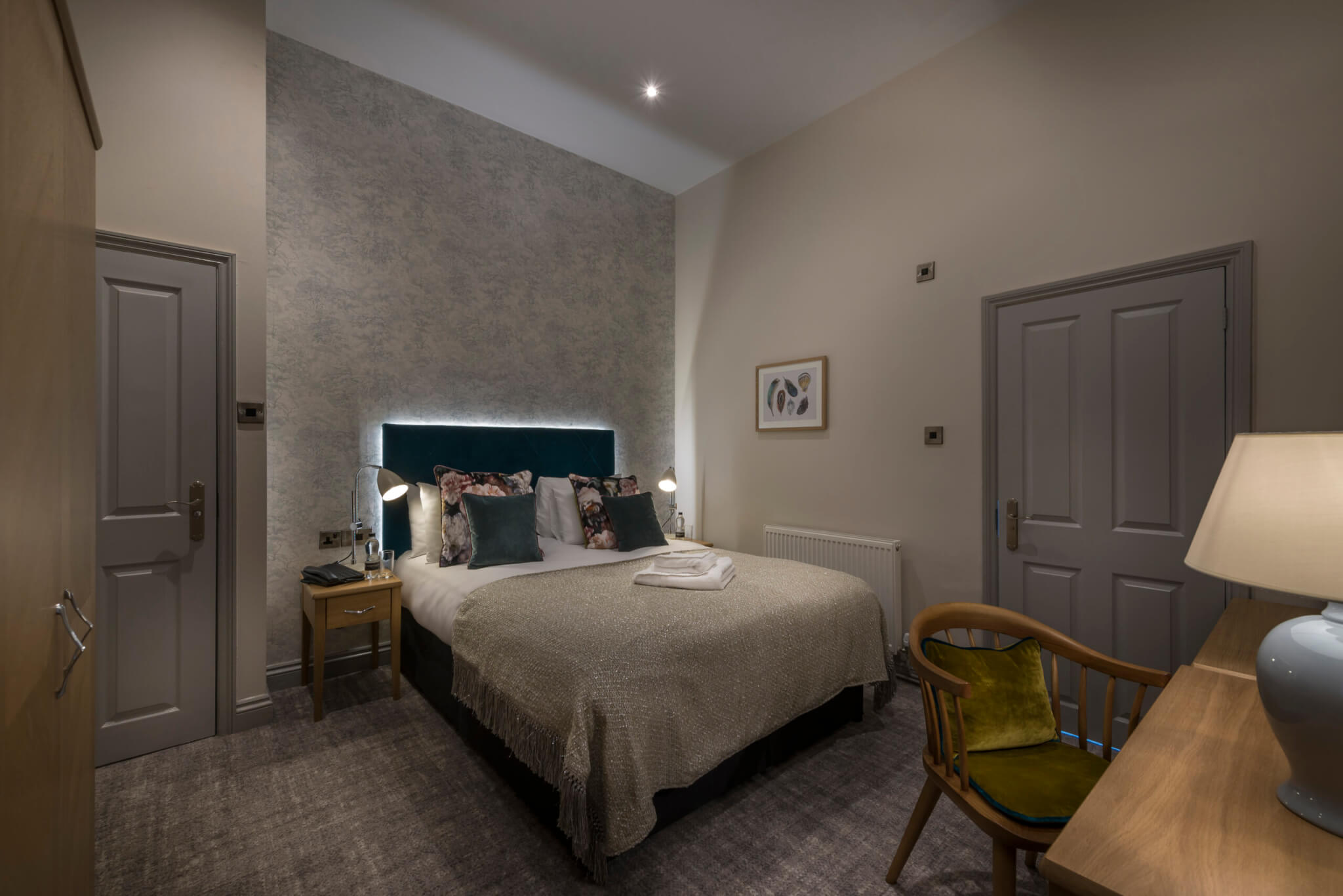 Standard double room 1 scaled